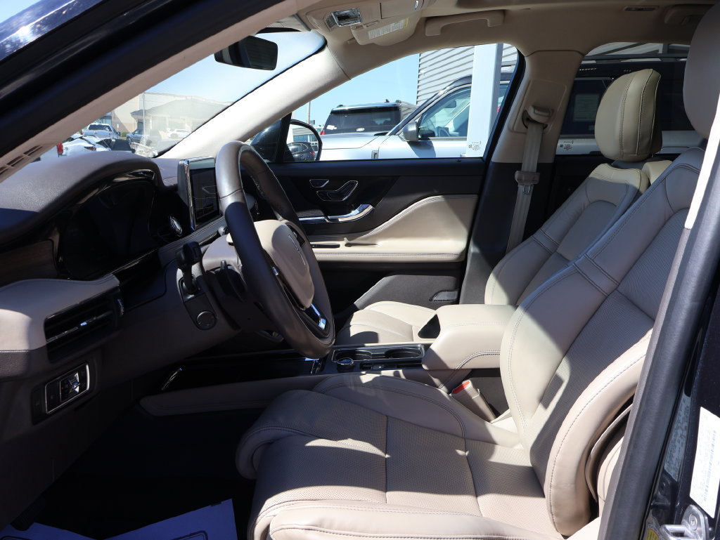 Used 2021 Lincoln Corsair Reserve AWD/4WD image 24