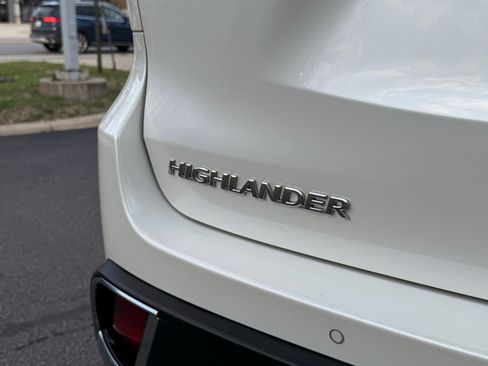 Used 2019 Toyota Highlander Limited image 8