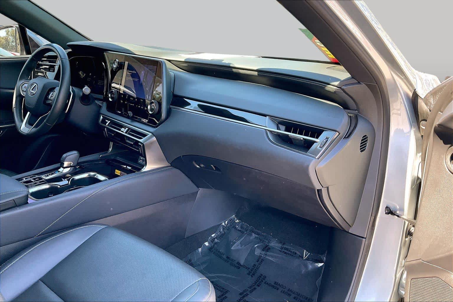 Used 2025 Lexus RX 350 FWD w/ Technology Package image 15