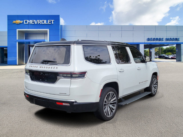 Used 2023 Jeep Grand Wagoneer Series III AWD/4WD image 4