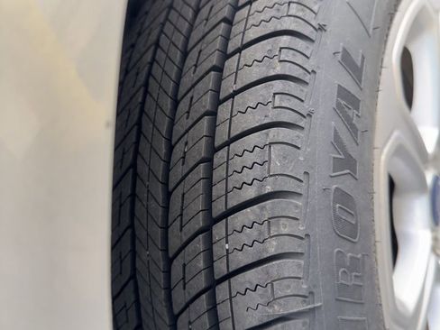 Used 2020 Ford EcoSport SE image 11