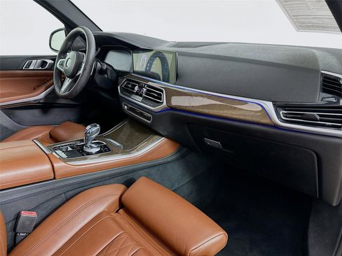 Used 2019 BMW X5 xDrive40i w/ M Sport Package image 31