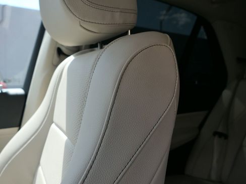 Used 2021 Mercedes-Benz GLE 350 4MATIC image 18