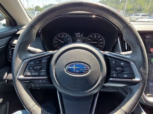 Used 2024 Subaru Outback Premium AWD/4WD image 11