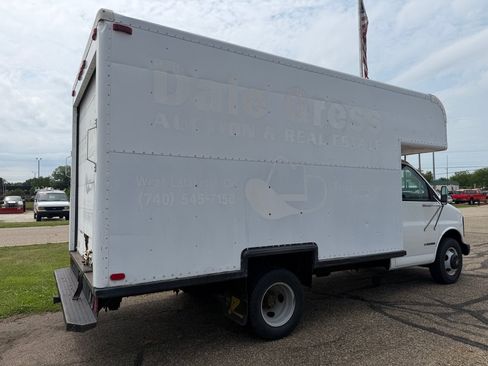 Used 1998 Chevrolet Express 3500 RWD image 6