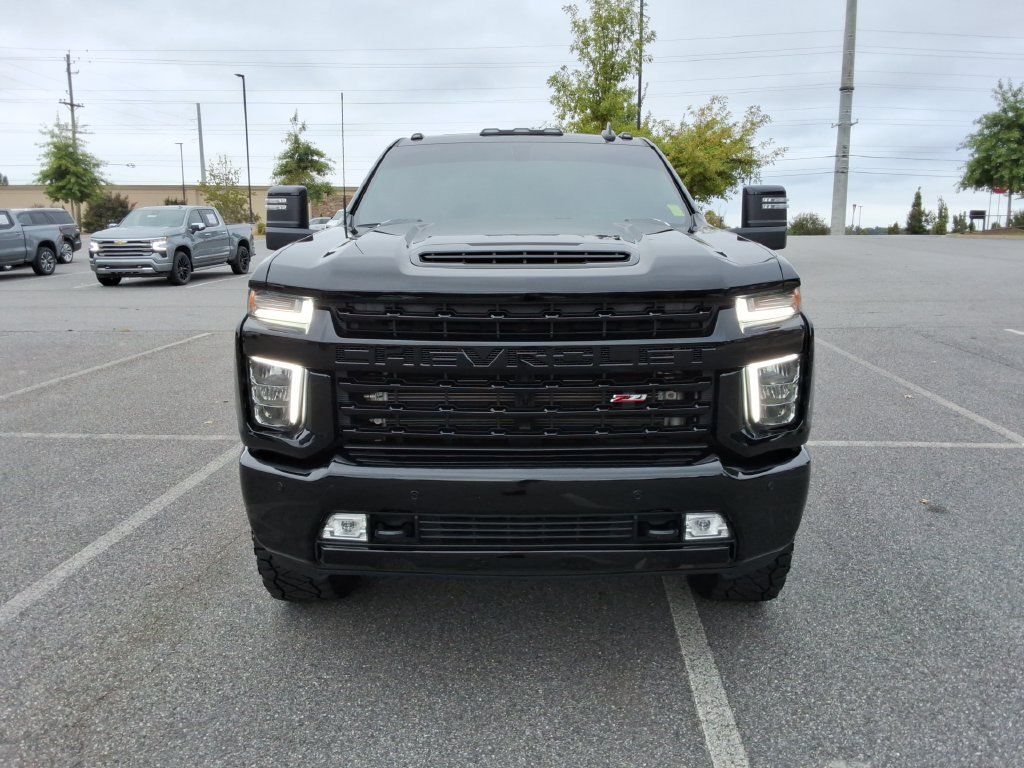Used 2021 Chevrolet Silverado 2500 LT w/ Midnight Edition AWD/4WD image 2