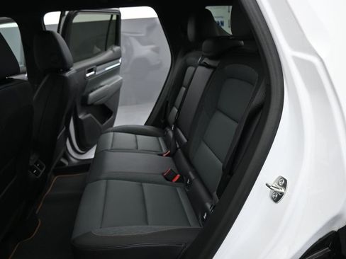 New 2026 GMC Terrain AT4 w/ Convenience Package III image 27