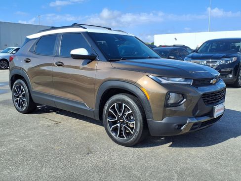 Used 2022 Chevrolet TrailBlazer ACTIV FWD image 2