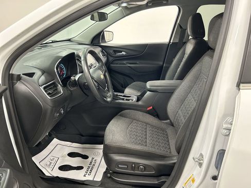 Used 2024 Chevrolet Equinox LT AWD/4WD image 9