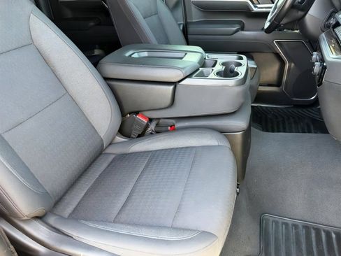 Used 2022 Chevrolet Silverado 1500 LT Trail Boss AWD/4WD image 11