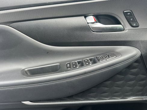 Used 2019 Hyundai Santa Fe FWD image 11