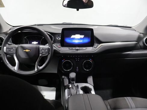 Used 2025 Chevrolet Blazer LT AWD/4WD image 17