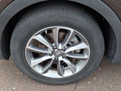 Used 2017 Hyundai Santa Fe SE FWD image 10