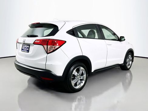 Used 2018 Honda HR-V LX image 8