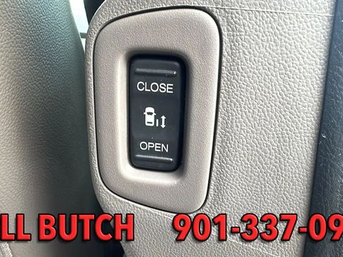 Used 2014 Honda Odyssey Touring image 17