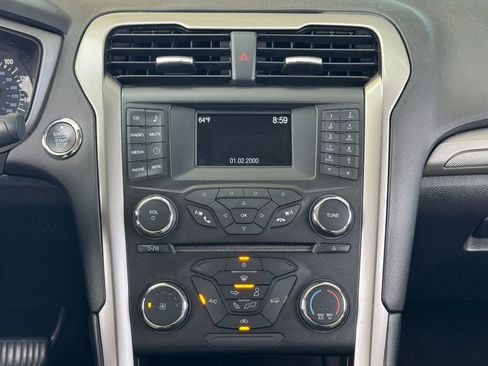 Used 2018 Ford Fusion S image 22