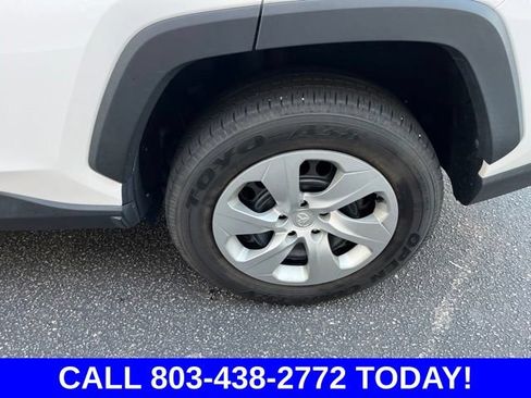 Used 2022 Toyota RAV4 LE FWD image 31