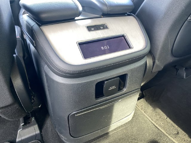 Used 2025 Lincoln Navigator L Reserve AWD/4WD image 18