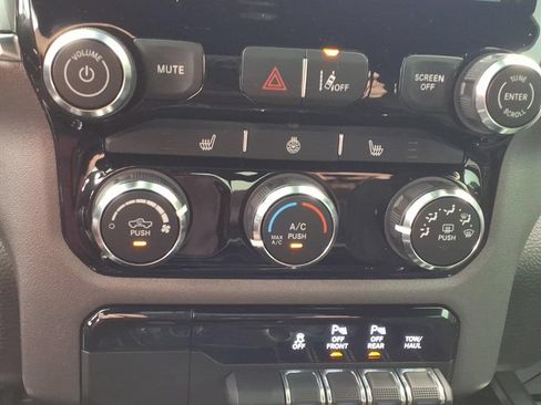 Used 2025 RAM 1500 Big Horn AWD/4WD image 24