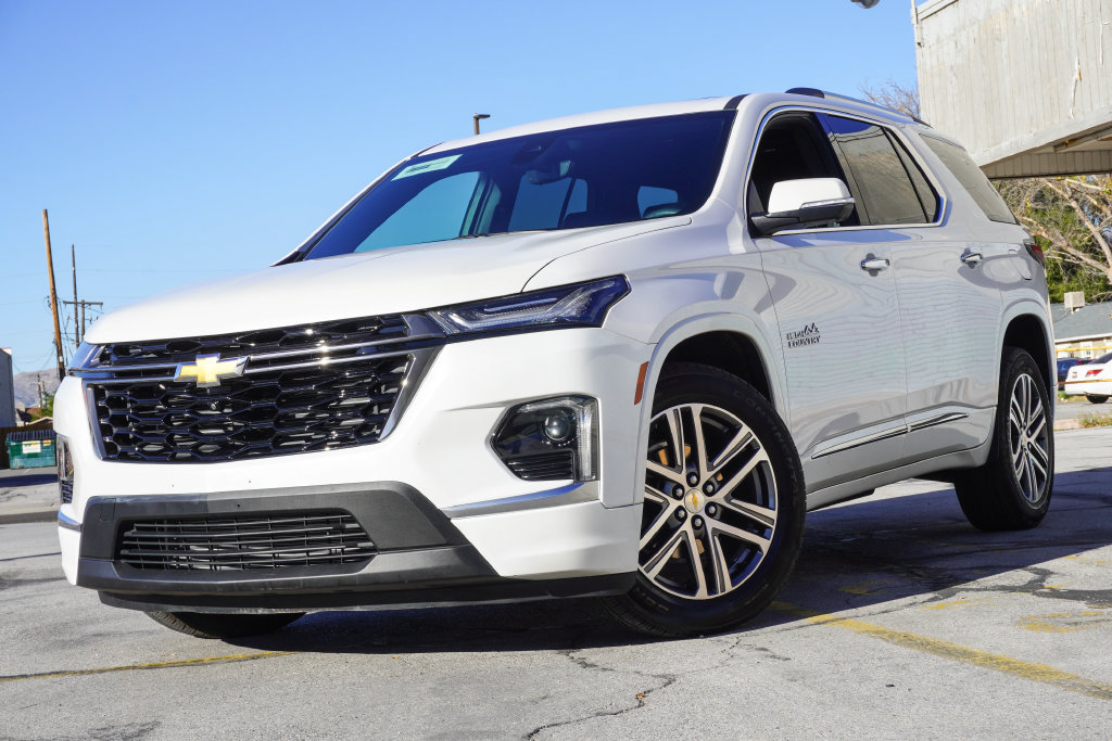 Used 2023 Chevrolet Traverse High Country w/ LPO, Floor Liner Package AWD/4WD image 10