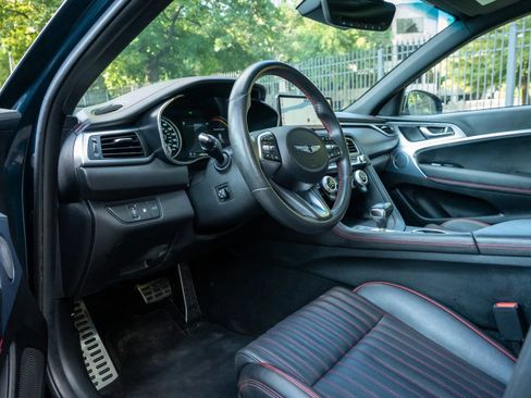 Used 2023 Genesis G70 2.0T w/ Sport Prestige Package RWD image 10