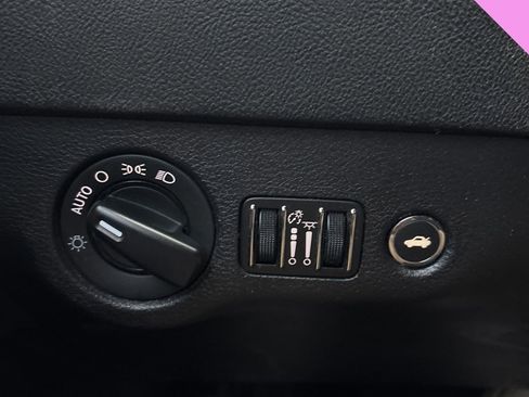 Used 2021 Dodge Charger SXT image 8