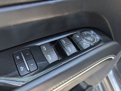 Used 2023 Cadillac Escalade ESV Sport Platinum AWD/4WD image 16