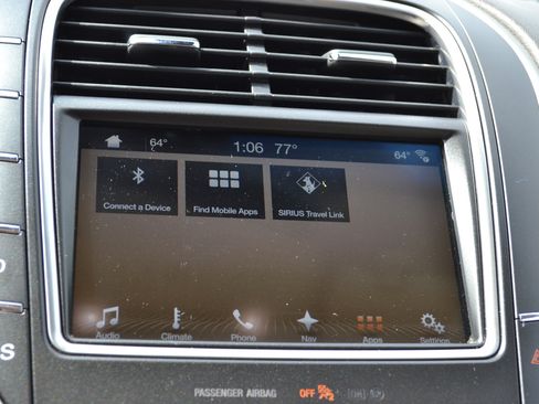 Used 2017 Lincoln MKX Reserve w/ Lincoln MKX Climate Package image 24