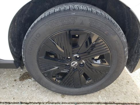 Used 2025 Nissan Murano SV image 43