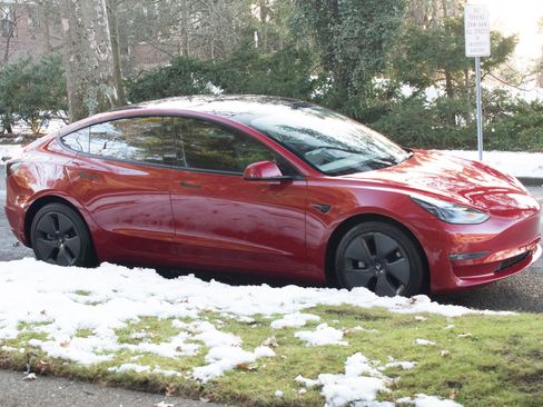 Used 2022 Tesla Model 3 Long Range image 11