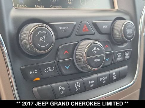 Used 2017 Jeep Grand Cherokee Limited w/ Luxury Group II AWD/4WD image 23