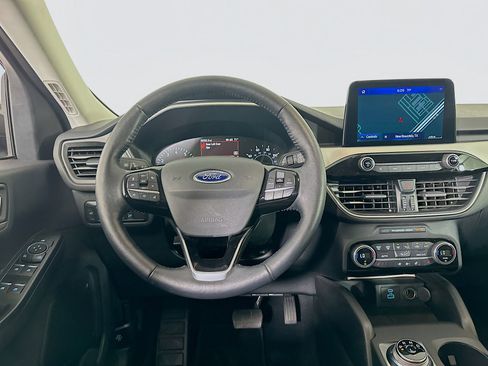 Used 2021 Ford Escape SE w/ Convenience Package image 17