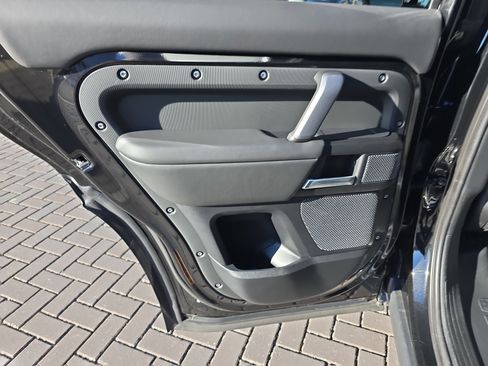 Certified 2024 Land Rover Defender 110 V8 image 14