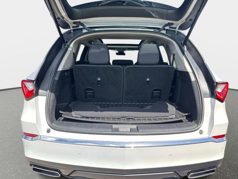 Used 2024 Acura MDX FWD w/ Technology Package image 9