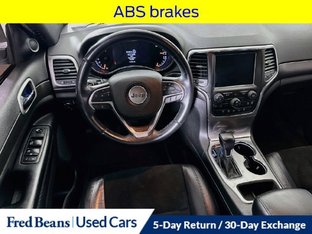 Used 2018 Jeep Grand Cherokee Altitude AWD/4WD image 28