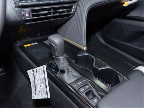 New 2026 Toyota Camry SE FWD image 14