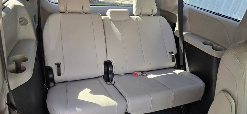 Used 2017 Toyota Sienna Limited Premium AWD/4WD image 30