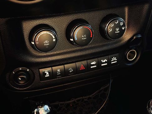 Used 2014 Jeep Wrangler Sport w/ Quick Order Package 24S AWD/4WD image 25