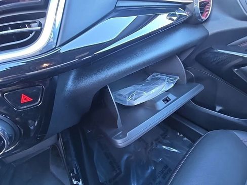 Used 2024 Chevrolet Trax RS w/ Sunroof Package image 22