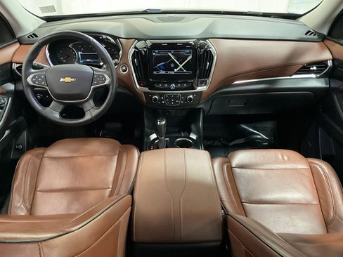 Used 2018 Chevrolet Traverse High Country AWD/4WD image 16