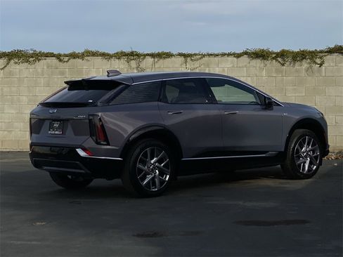 New 2026 Cadillac Optiq Luxury 1 image 13