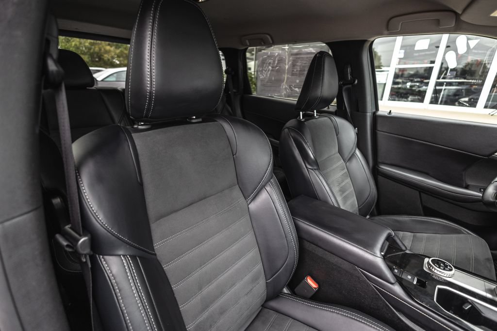 Used 2025 Mitsubishi Outlander SE FWD image 27