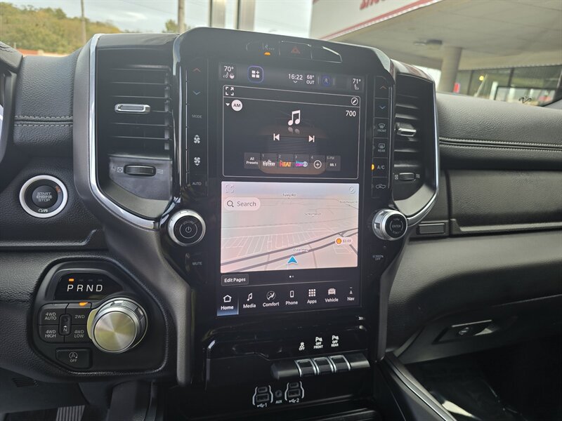 Used 2026 RAM 1500 Laramie AWD/4WD image 24