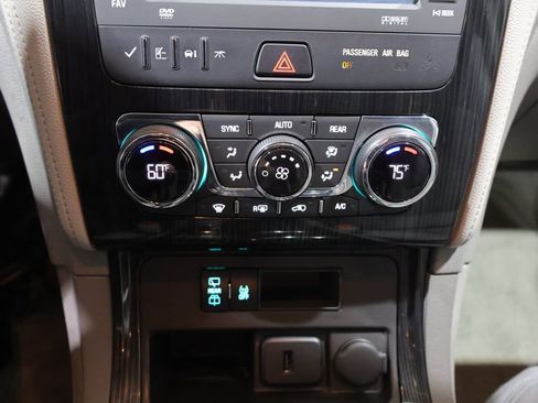 Used 2017 Chevrolet Traverse LT w/ Traveler's Package AWD/4WD image 29