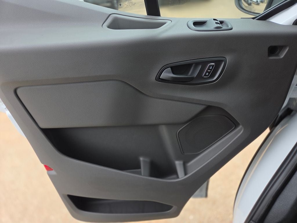 New 2026 Ford Transit 250 148 Medium Roof w/ Load Area Protection Package RWD image 26