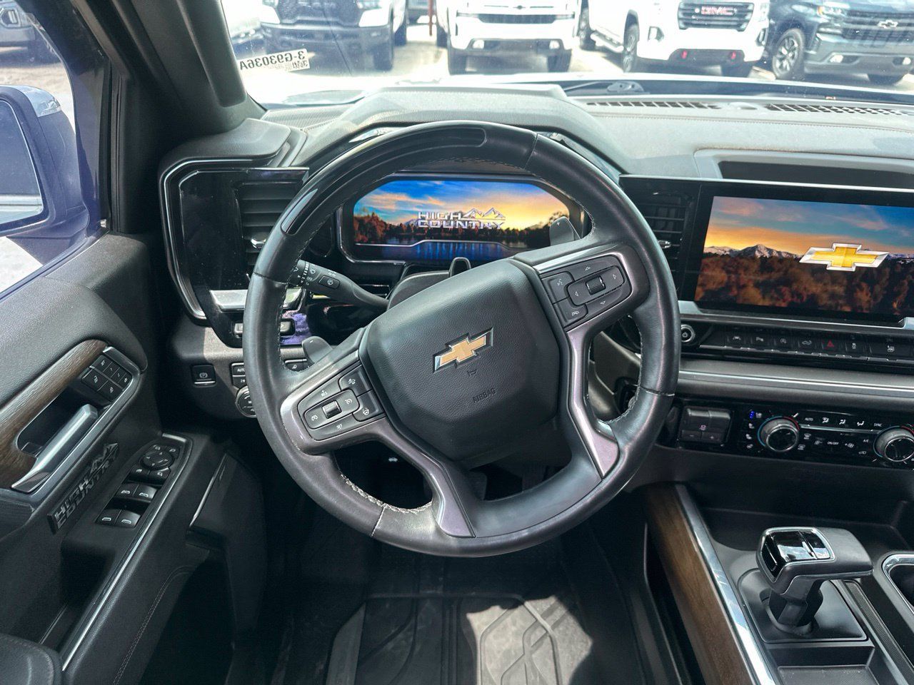 Used 2025 Chevrolet Silverado 1500 High Country AWD/4WD image 11