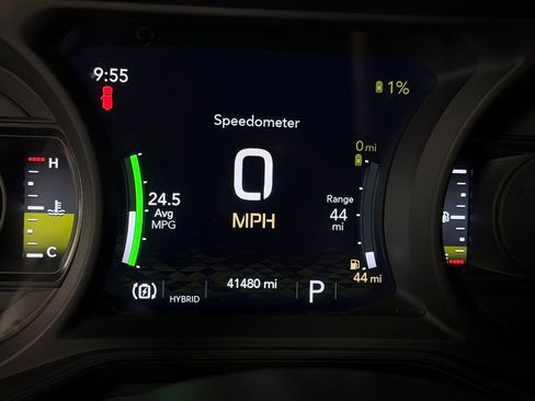 Used 2024 Jeep Wrangler Unlimited w/ Technology Group AWD/4WD image 18