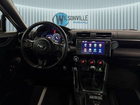 Used 2024 Toyota GR86 Premium image 10