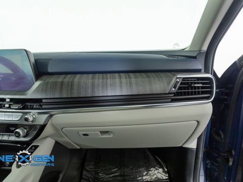Used 2025 Kia Telluride SX w/ SX Captain's Chair Package AWD/4WD image 45