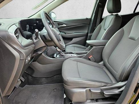 Used 2025 Buick Encore GX Preferred FWD image 15